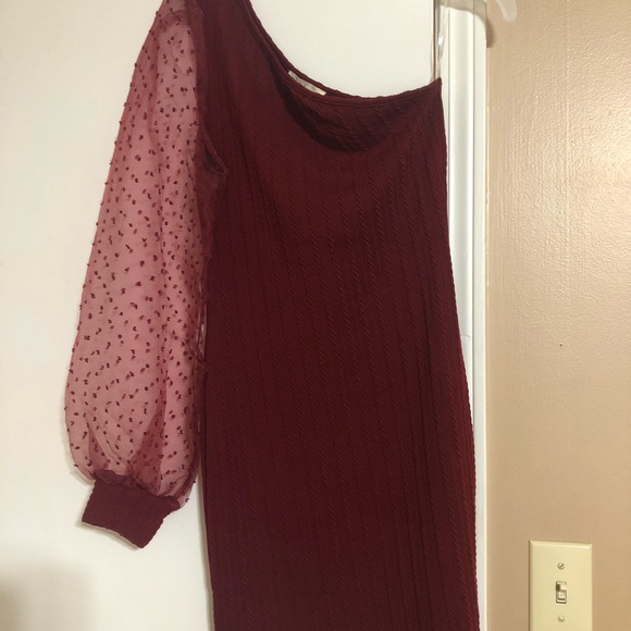 Dresses & Skirts - Brand new and never worn. Love it, just don’t love it on me!